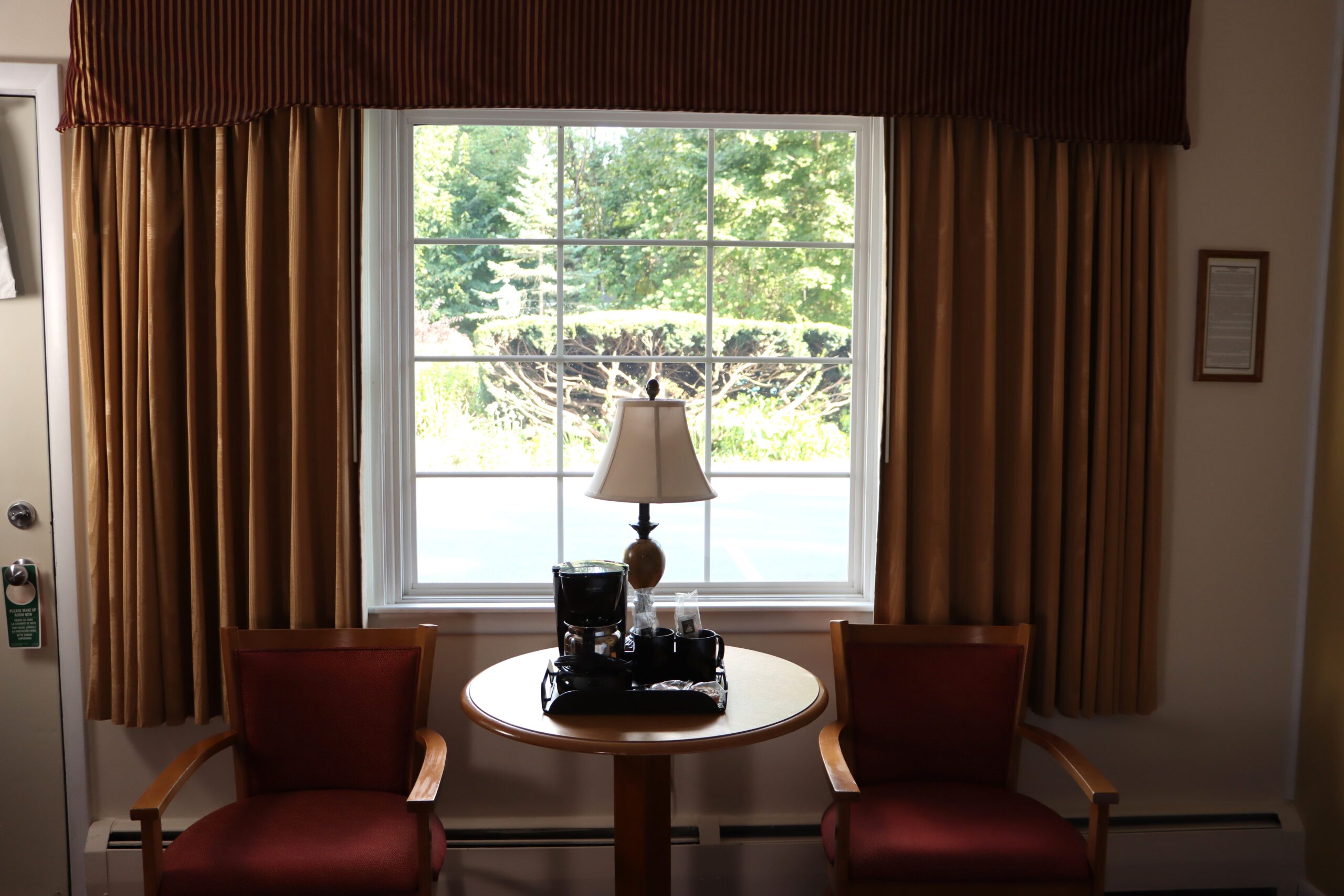 Queen Bed View 6