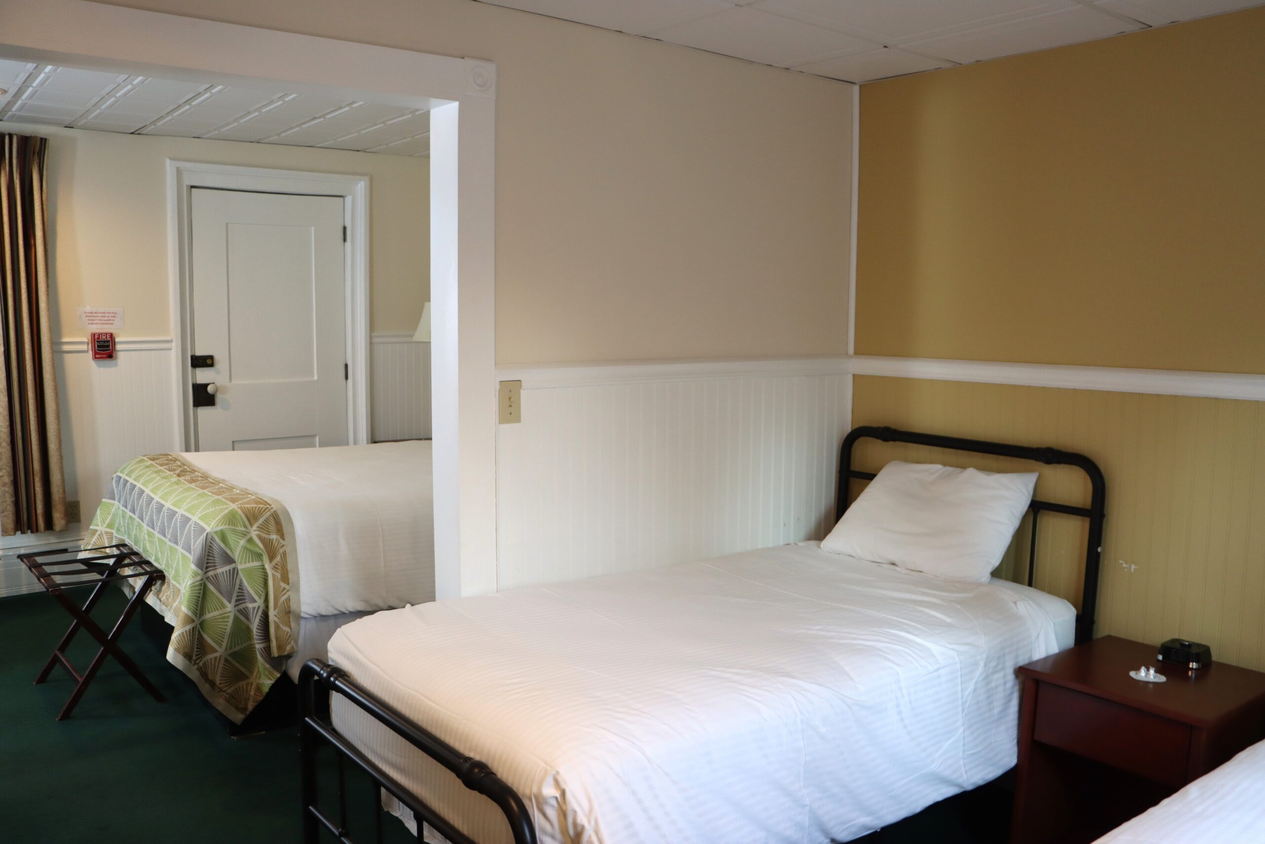 Queen Bed View 8