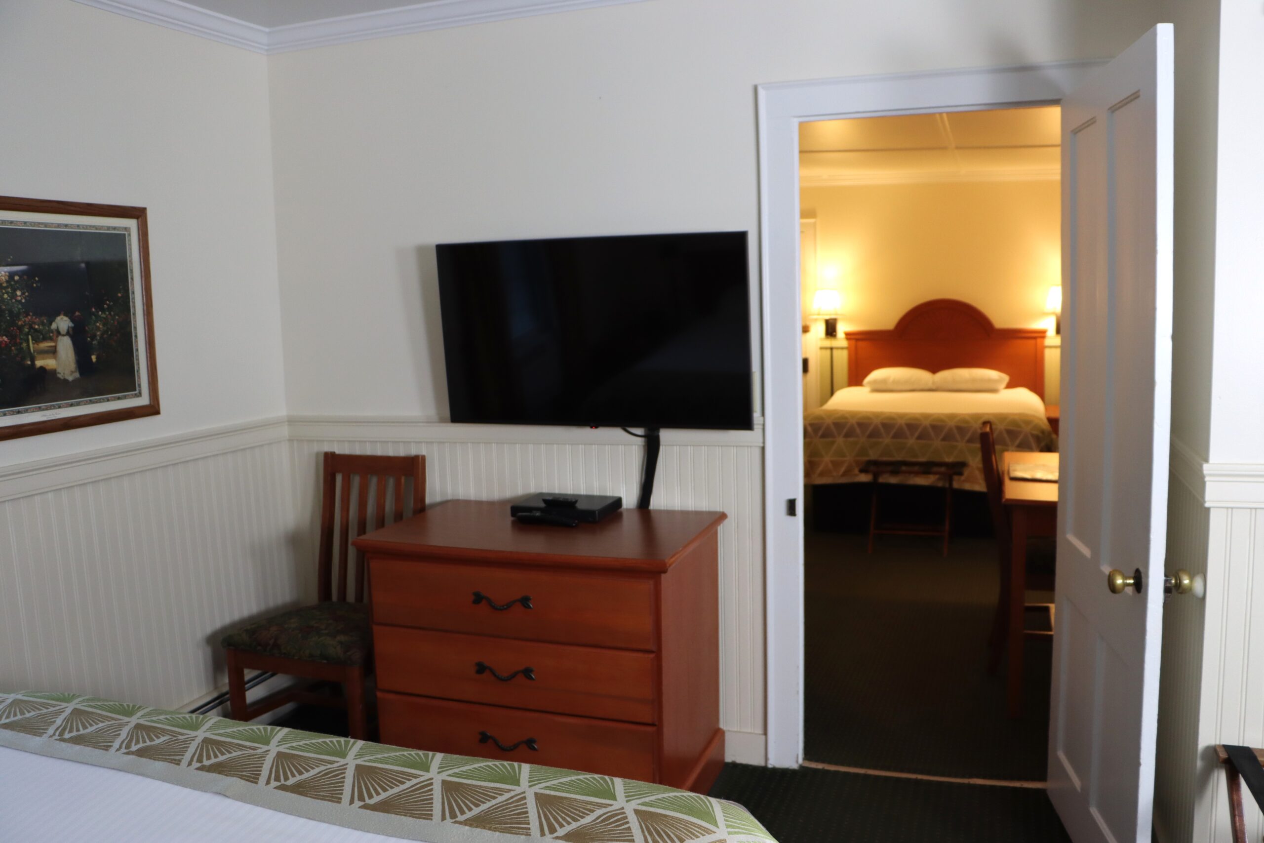 Queen Bed View 3